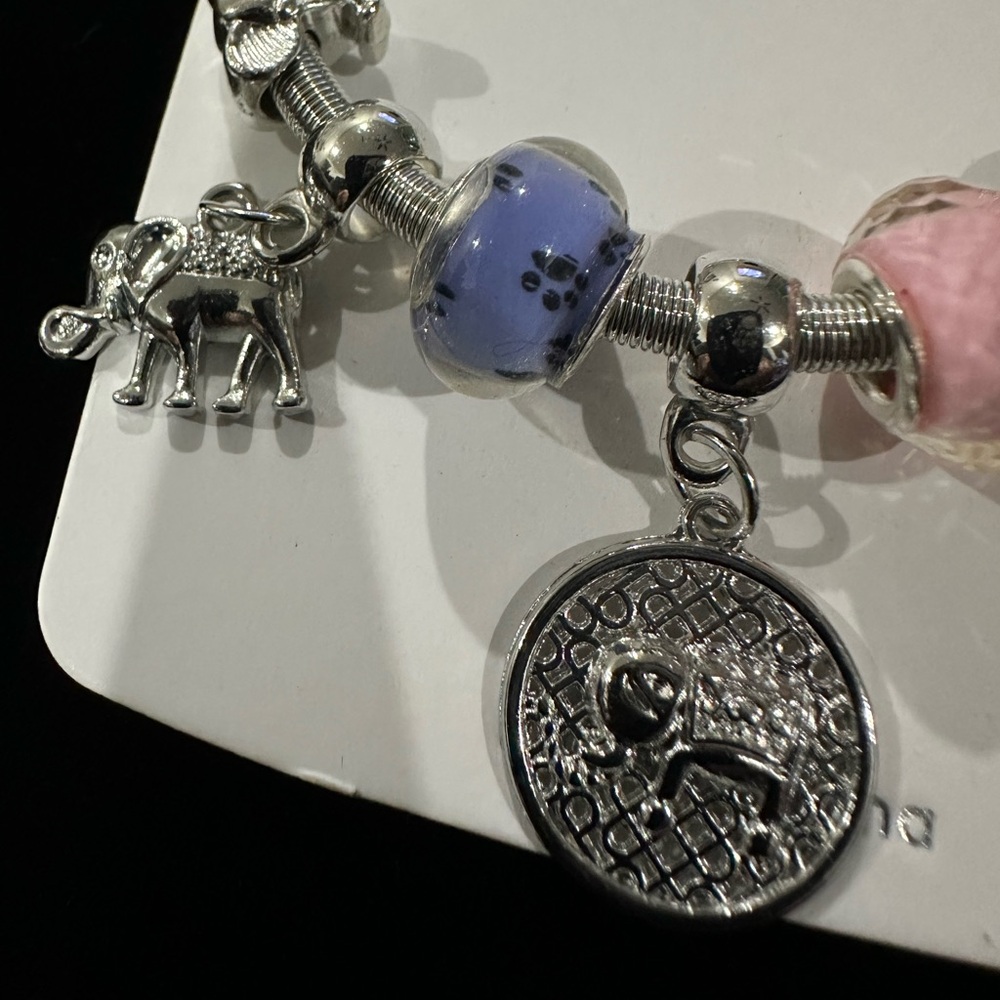 Elephant charm bracelet - Picture 3 of 4